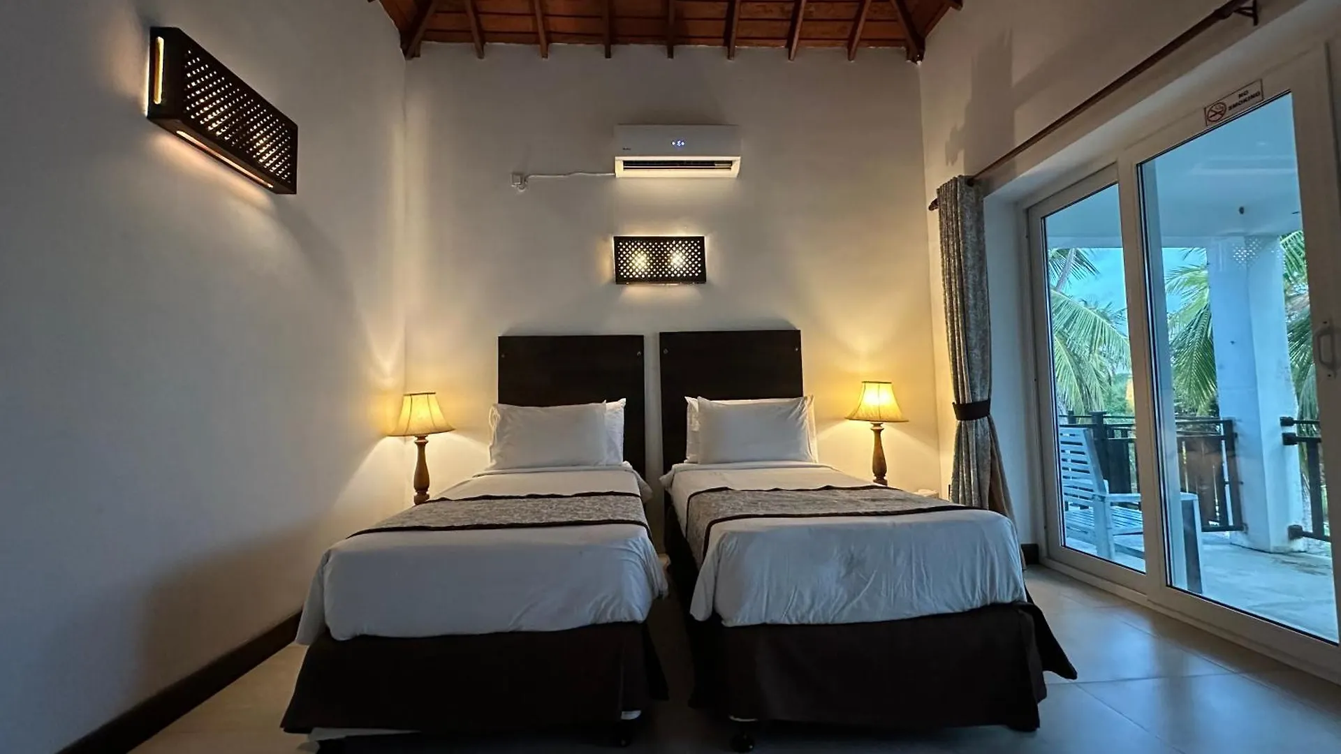 Amaluna Resorts Negombo