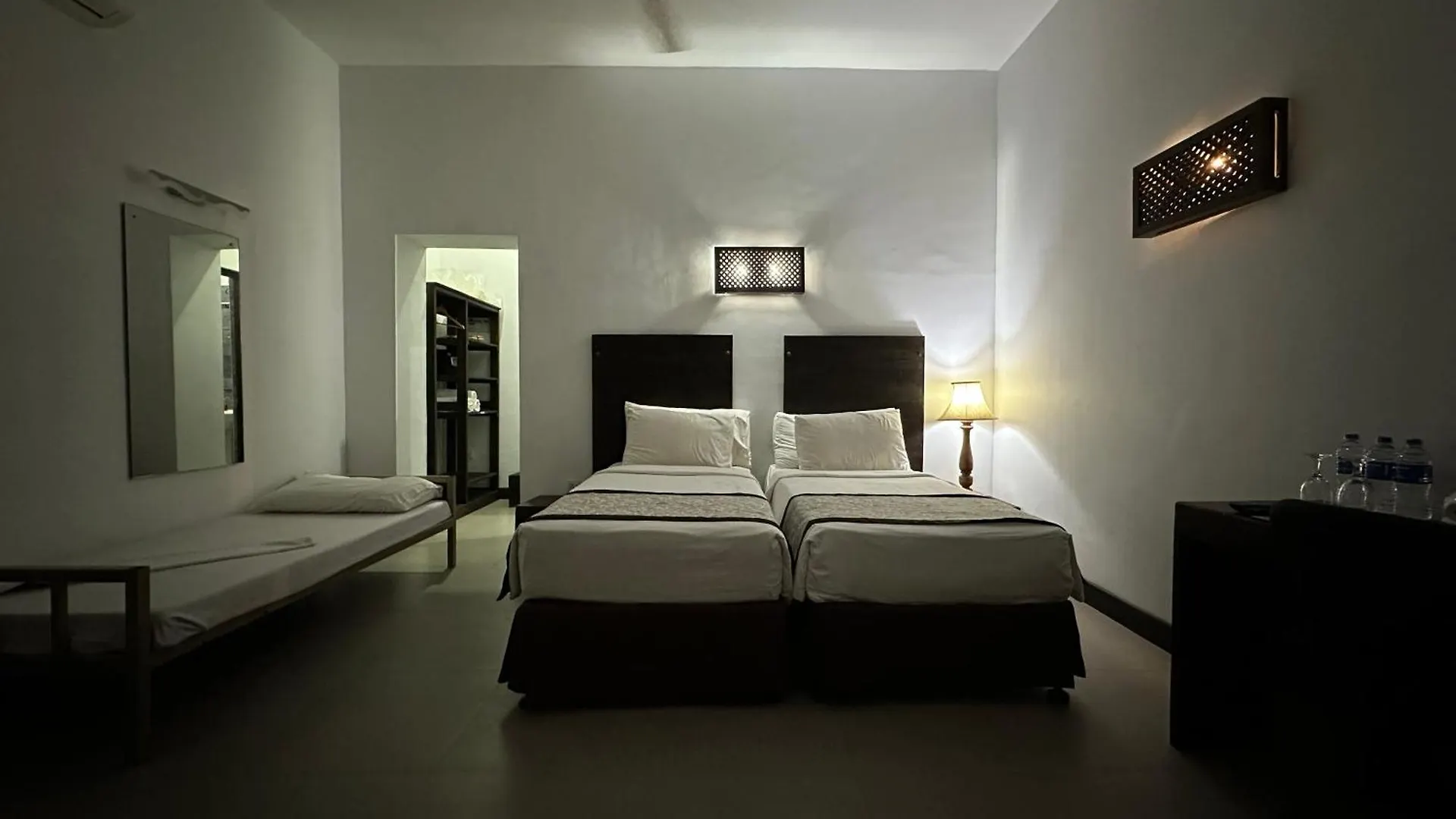 Amaluna Resorts Negombo