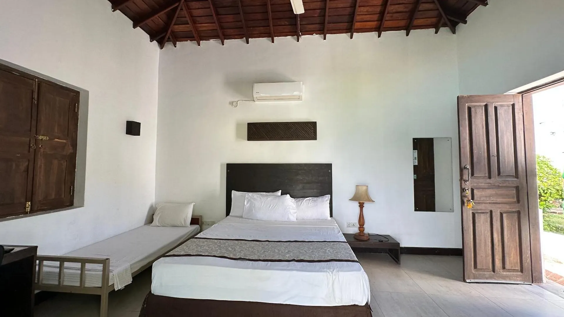 Amaluna Resorts Negombo